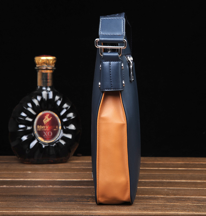 Shoulder bag slung leisure bag