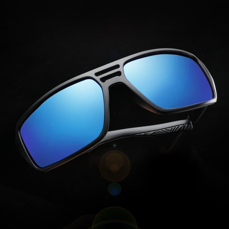 Sporty polarized sunglasses