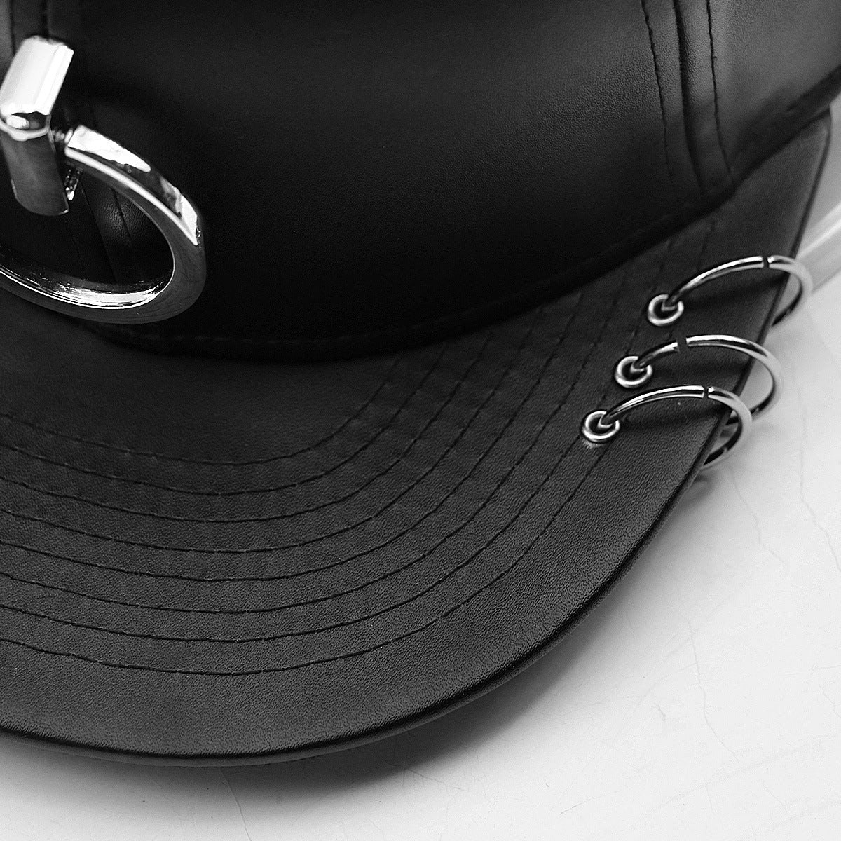 Men&#39;s Winter Fashion Trendy Korean Personality Silver Hoop Flat-brimmed Cap Hip Hop Hat