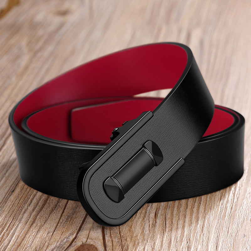 Men&#39;s leather belt with smooth buckle