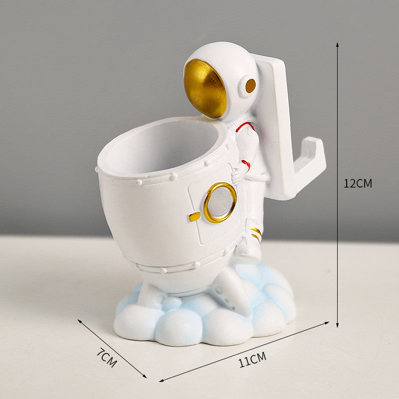 Simple Astronaut Resin Pen Holder Desk Ornament
