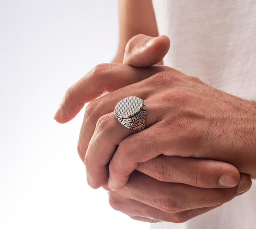 Men&#39;s Vintage Pattern Ring