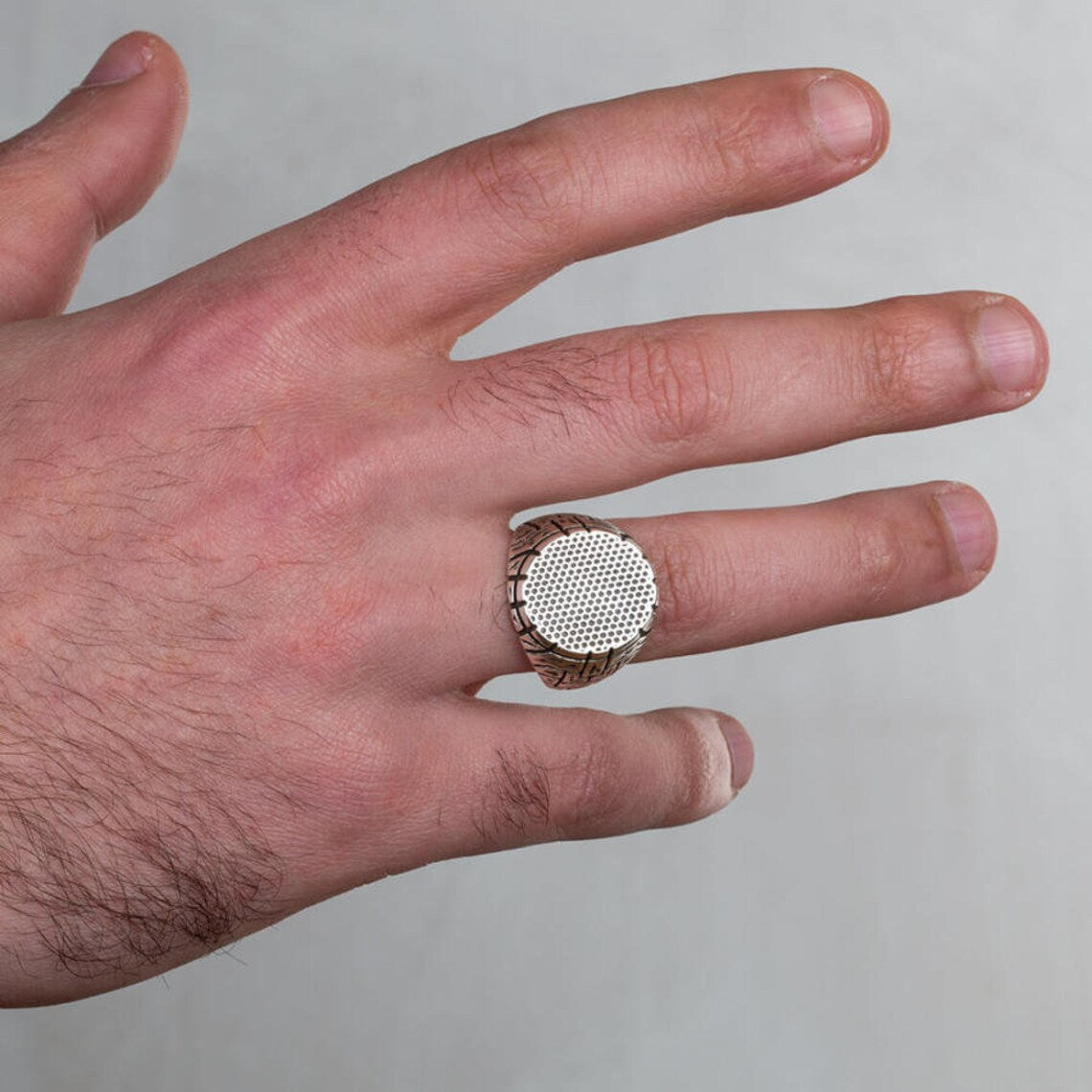 Men&#39;s Vintage Pattern Ring