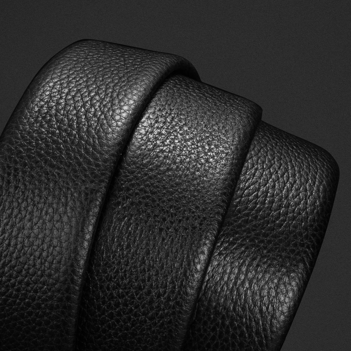 Men&#39;s leather belt