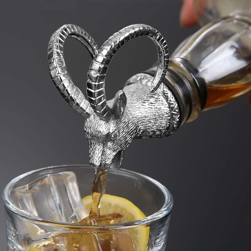 Creative Sheep&#39;s Head Wine Pourer