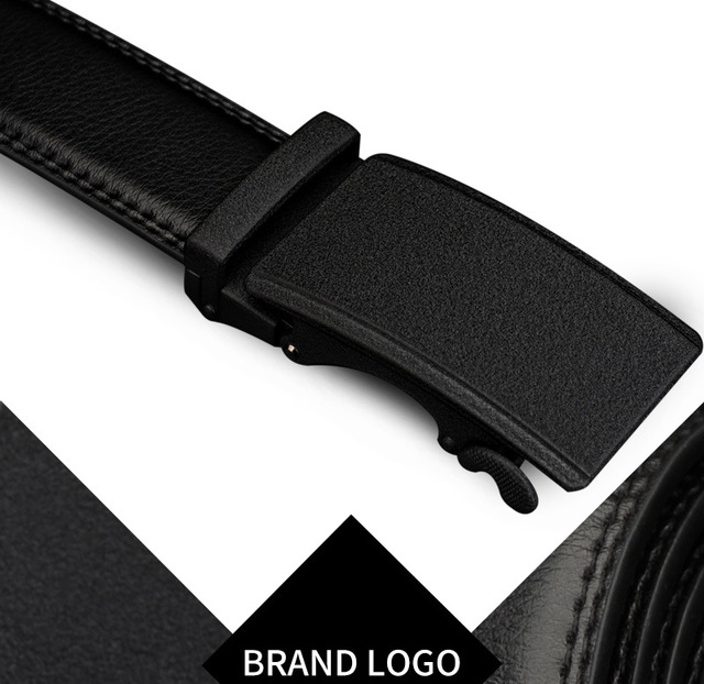 Men&#39;s leather belt with automatic buckle