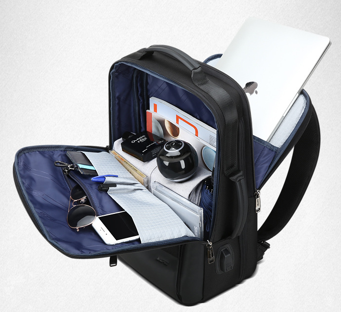 Large capacity computer backpack