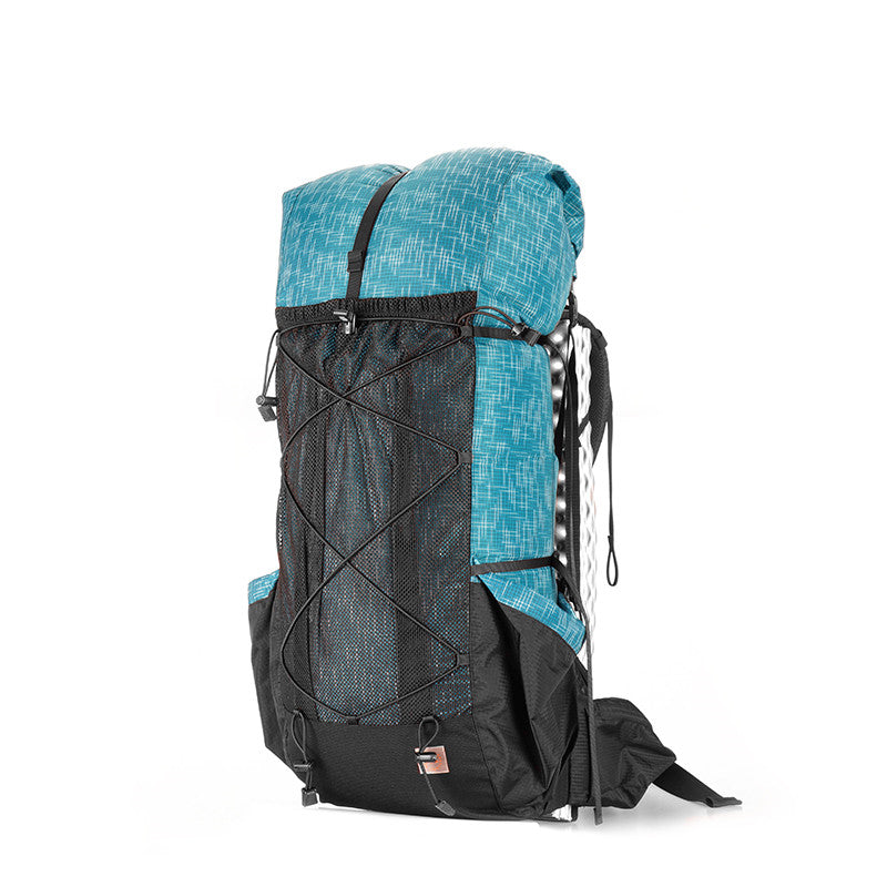 Large capacity and ultra-light backpack