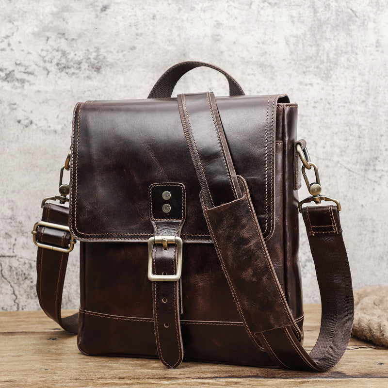 Cowhide Men&#39;s Messenger Bag Fashion Trend