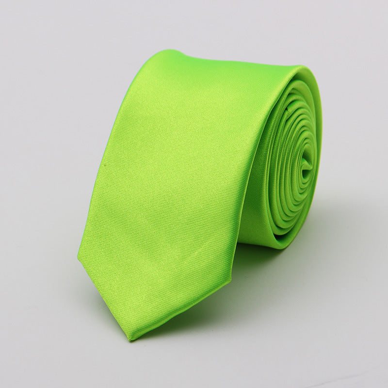 Solid color casual tie