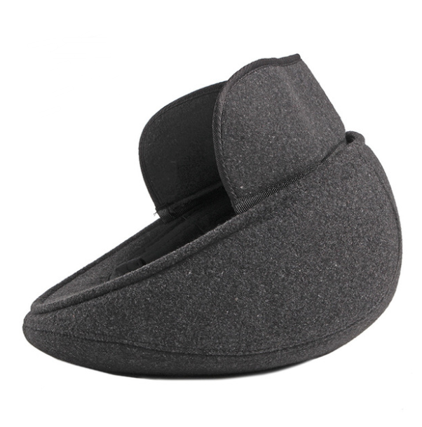 Fleece beret with ear protection