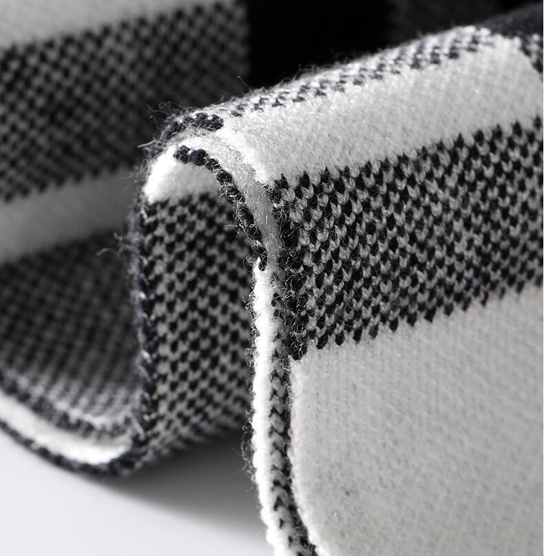 Cashmere Plaid Long Men&#39;s Scarf With Neck