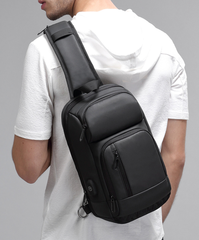 Outdoor leisure shoulder bag