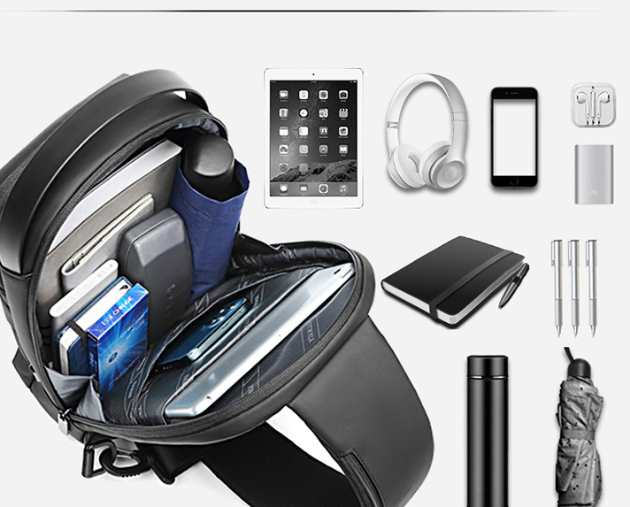 Men&#39;s Multifunctional Waterproof Shoulder Bag