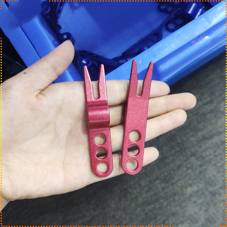 Zinc Alloy Pitchfork Court Divot Tool
