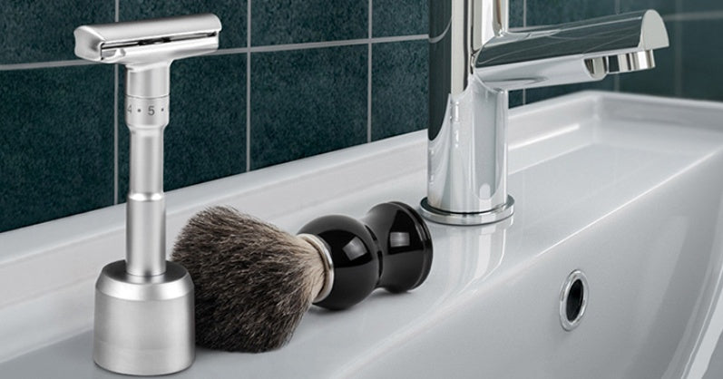 Black men&#39;s shaving foam brush