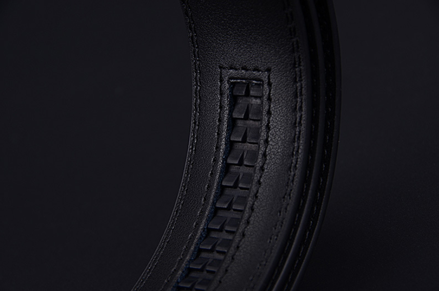 Male pin buckle belt