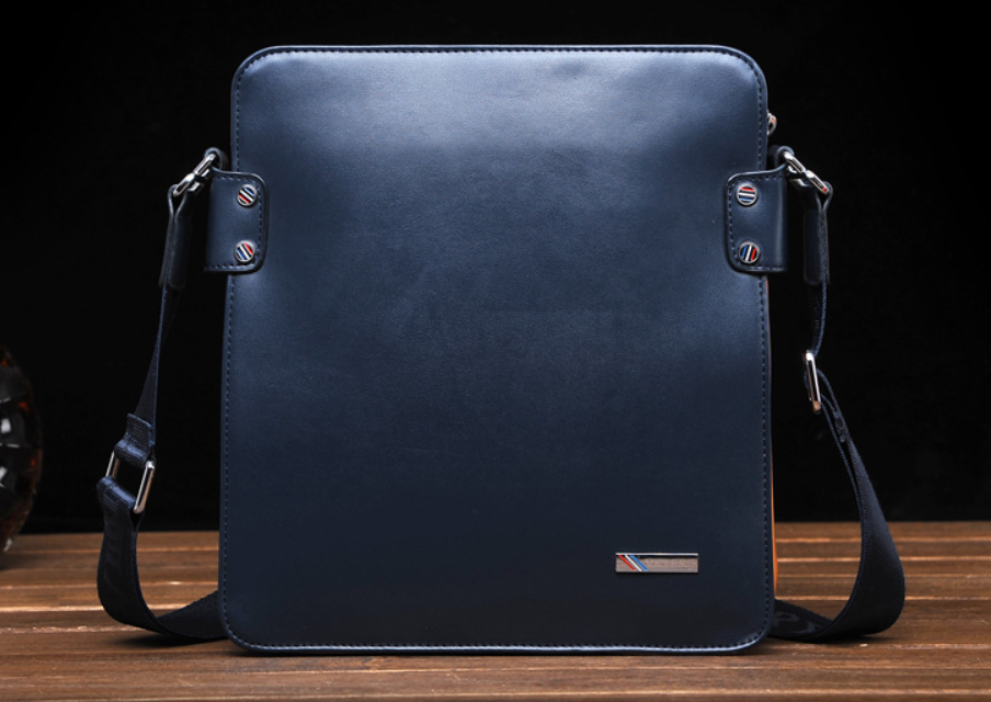 Shoulder bag slung leisure bag