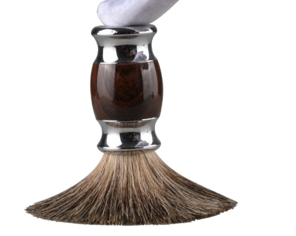 Men&#39;s shaving brush