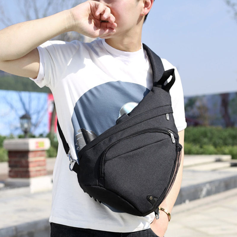 Men&#39;s Chest Bag Large Capacity Water Cup Storage Bag Travel USB Bag