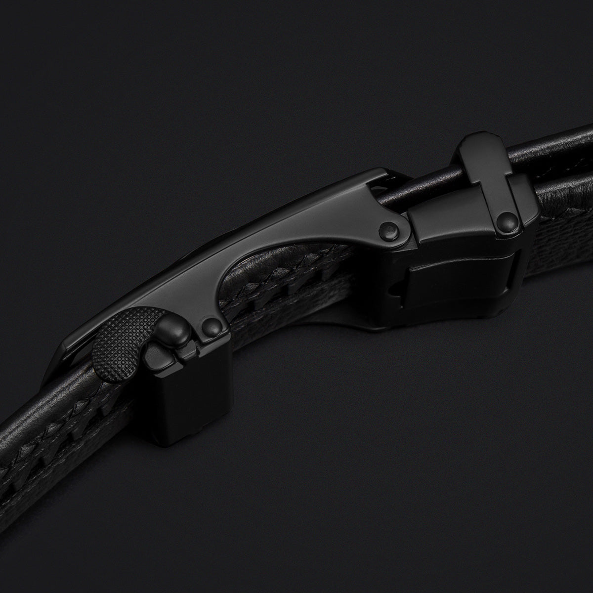 Men&#39;s leather belt