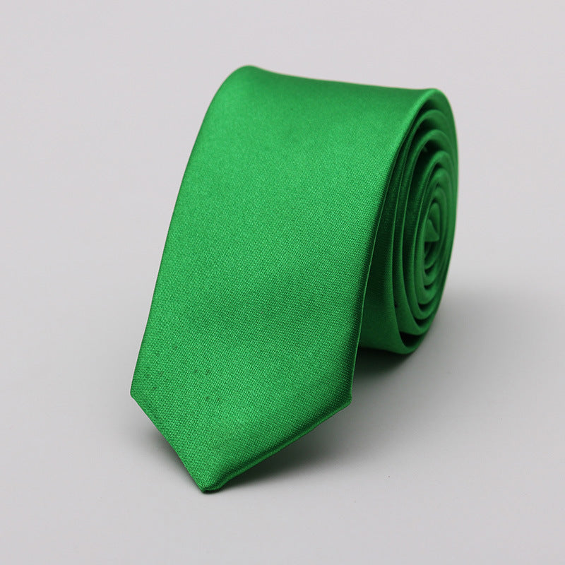 Solid color casual tie