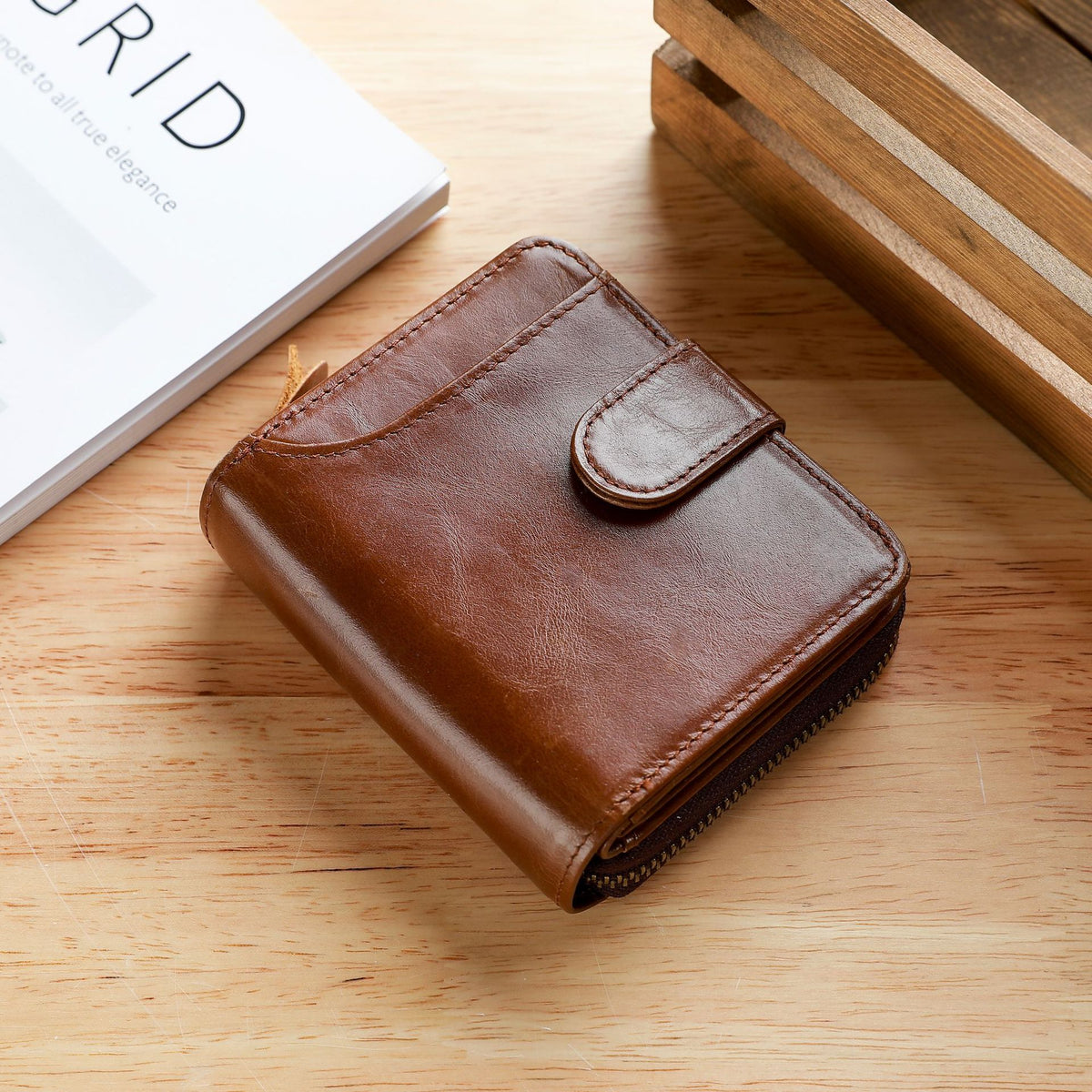 Leather Men&#39;s First Layer Short Wallet Multiple Card Slots