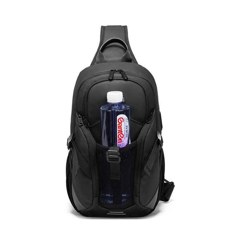 Men&#39;s Chest Bag Fashion Trend Atmosphere