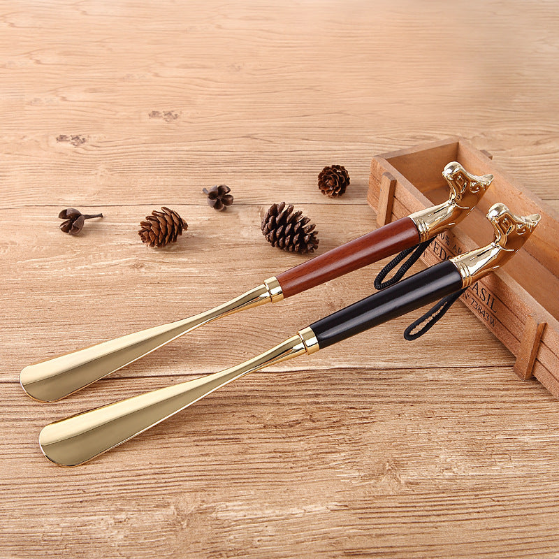 Fashion Beech Lion Head Metal Shoehorn
