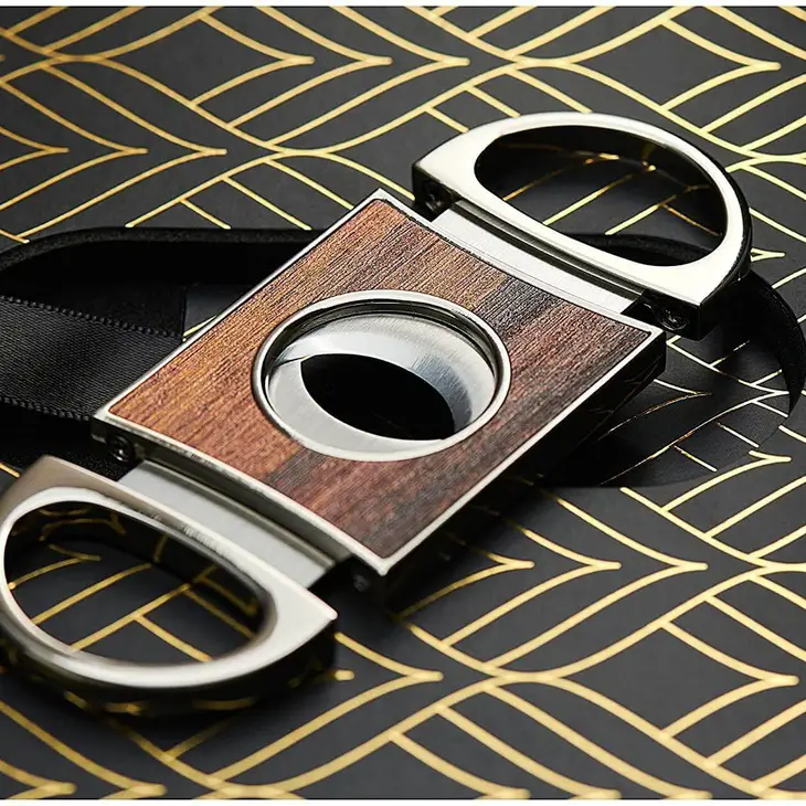 The Gentleman&#39;s Set - Cigar Aficionado