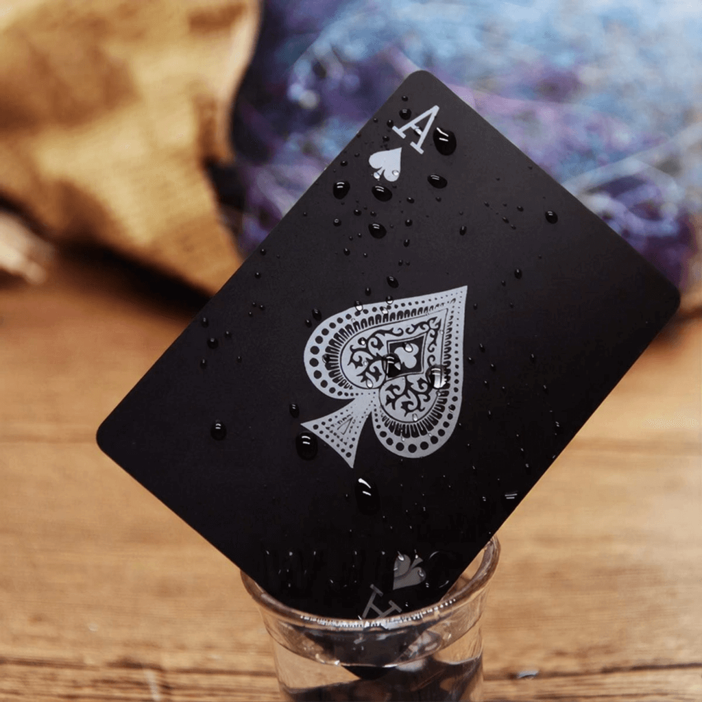 Men&#39;s Black Edition Waterproof Card Deck