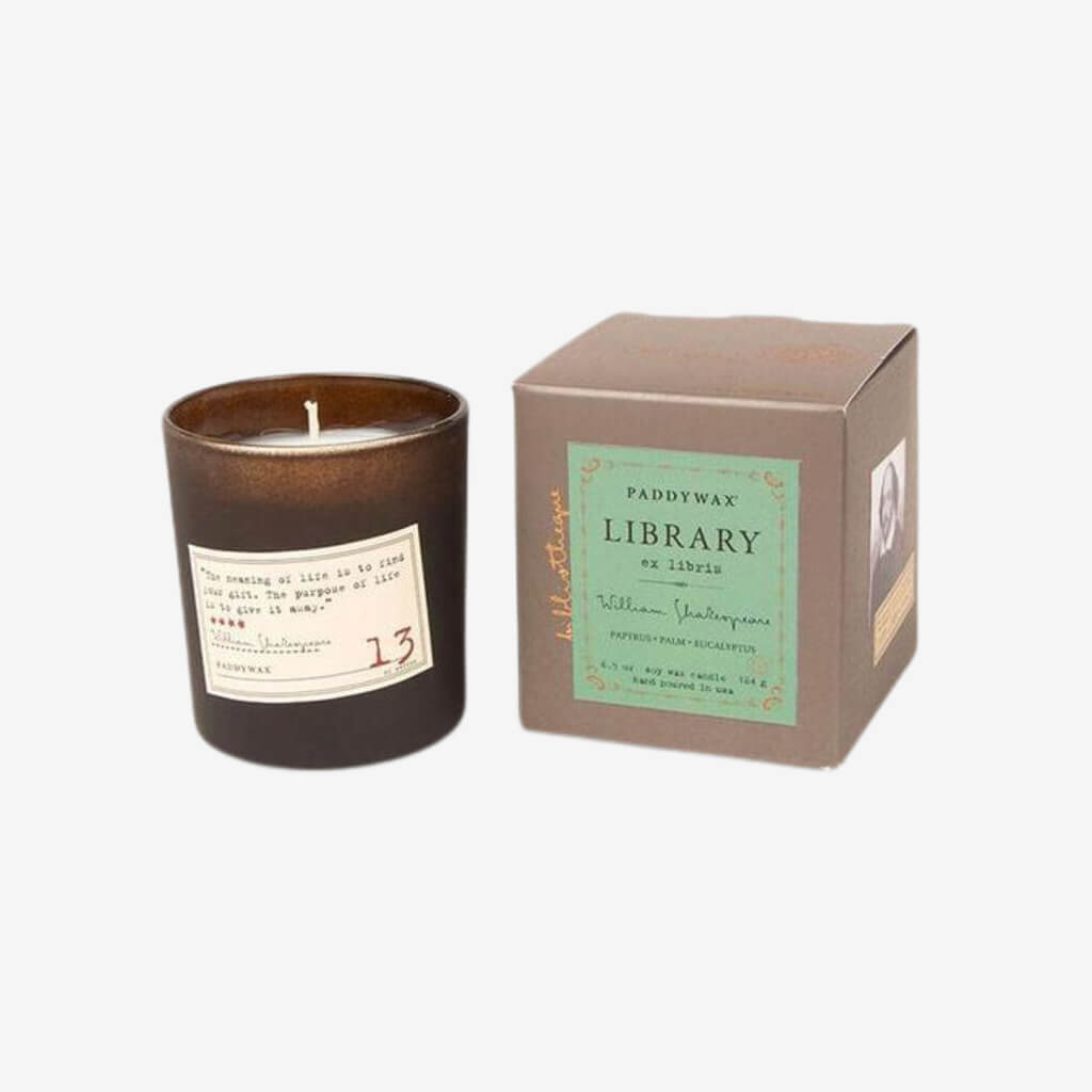 William Shakespeare Library Candle BoxedFor all the bibliophiles in our lives we present the Library Collection. Pairing favorite quotes with exquisite fragrances, we pay homage to the literary greats.