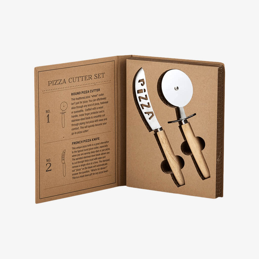 This stylish set includes both a round pizza wheel cutter with a stainless steel blade to smoothly cut through piping-hot pizza with ease and comfort, and a French pizza knife with a serrated blade for serving deep-dish or pan pizza. The unique cardboard packaging makes this a great gift for any aspiring pizzaiolo! Stainless steel, wood. Hand wash only.