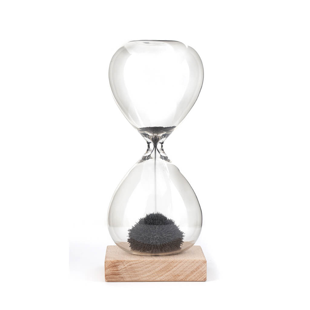 Magnetic Hourglass
