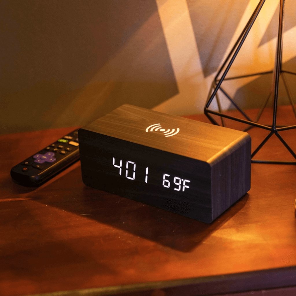 Alarm Clock with Wireless Charging Station - The Gifted Man