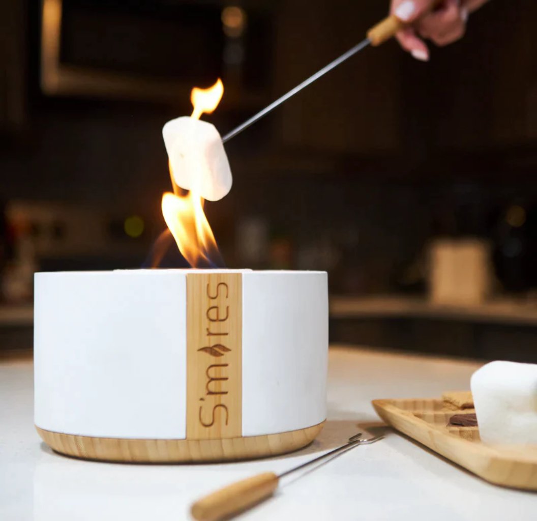 Deluxe Gift Bundle S&#39;mores Fire Bowl - The Gifted Man
