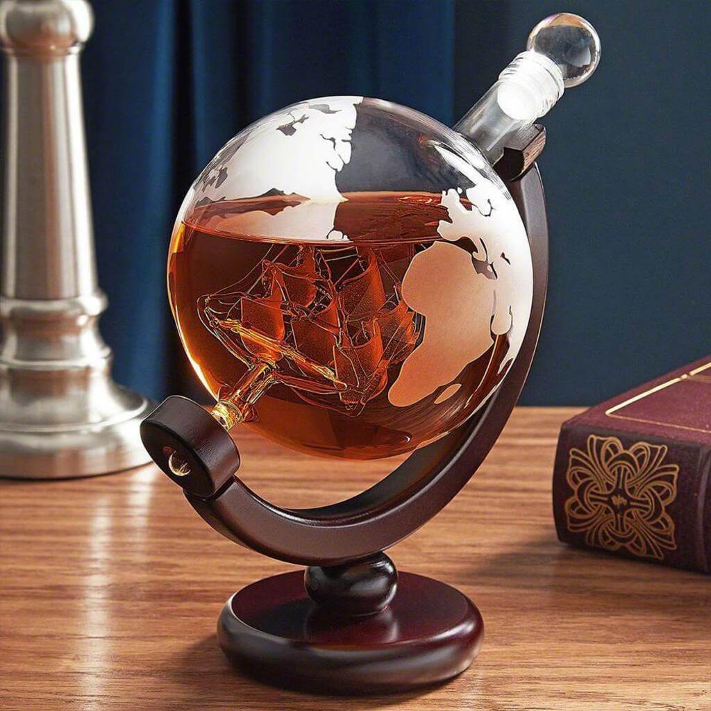 The Globe Decanter™